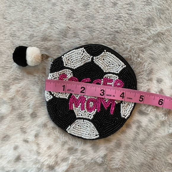 Soccer Mom 4.5” Beaded Coin Purse w/Zipper - Picture 3 of 3